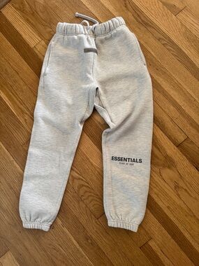 Essentials Kids Joggers - Heather Light Gray
